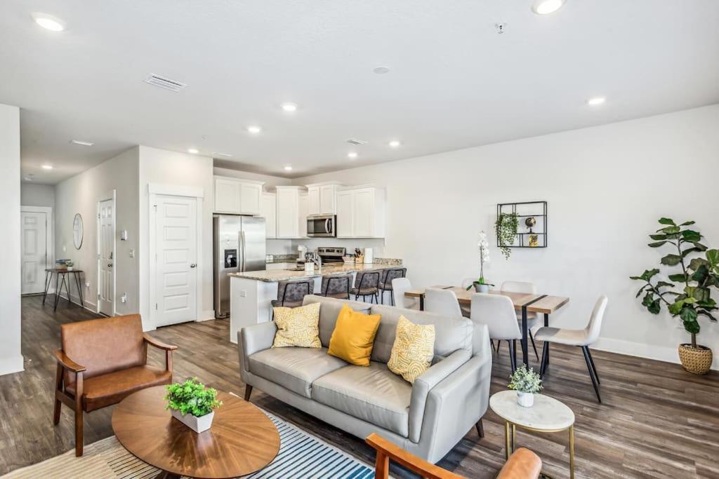 Luxury Townhome Near Downtown And Pensacola Beach Luaran gambar