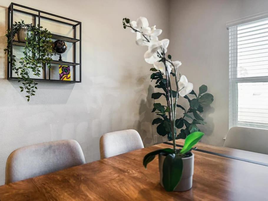 Luxury Townhome Near Downtown And Pensacola Beach Luaran gambar