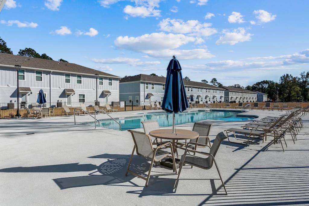 Luxury Townhome Near Downtown And Pensacola Beach Luaran gambar